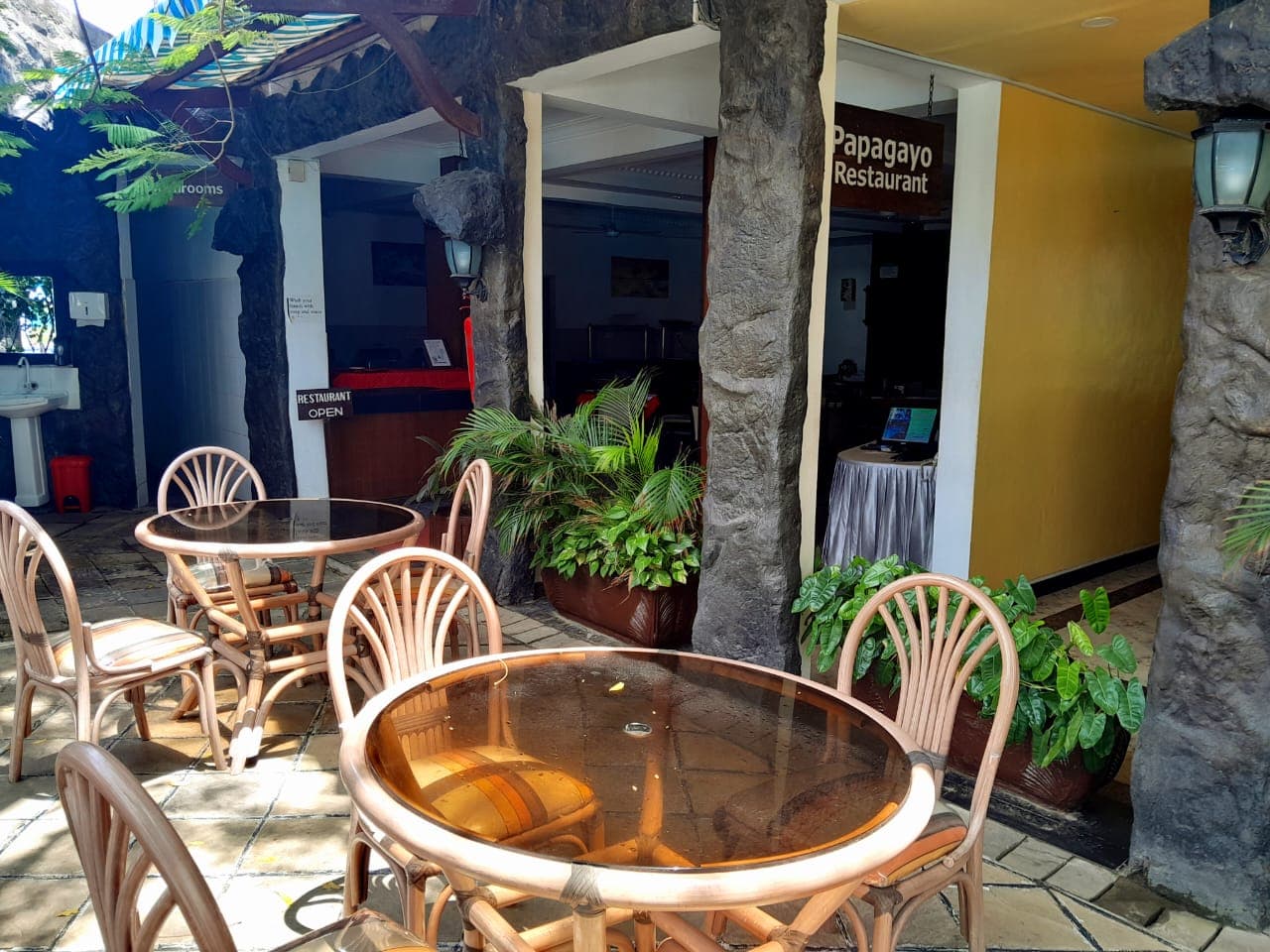 Papagayo Restaurant at Sunrise Resort
