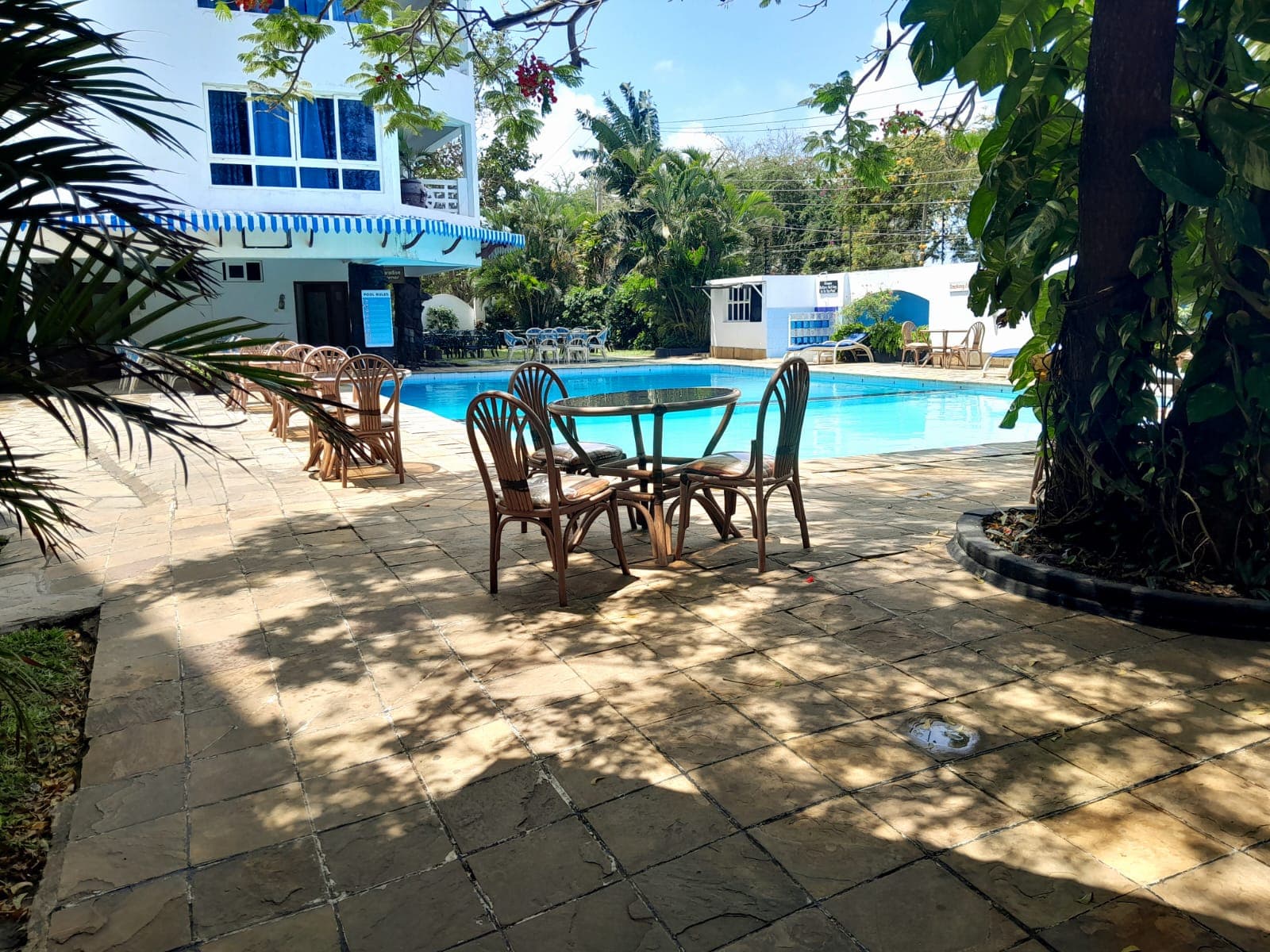 Sunrise Resort swimming pool