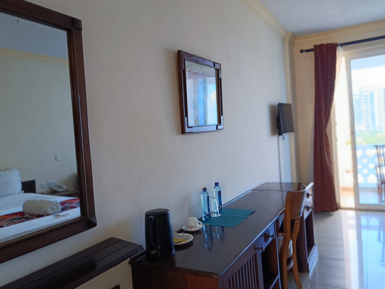 Sunrise Resort standard double room