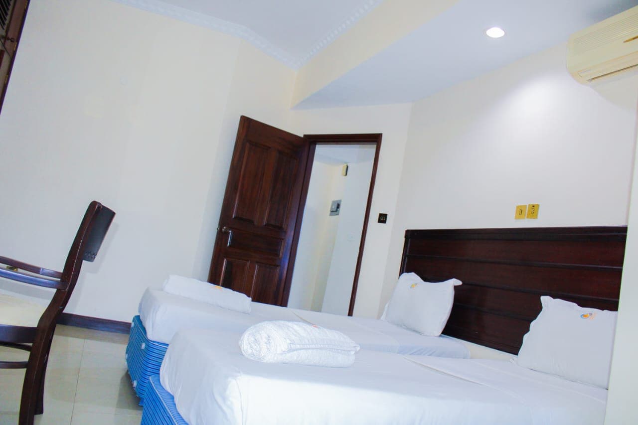 Sunrise Resort standard twin room